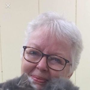 Meet your Posher, Toni